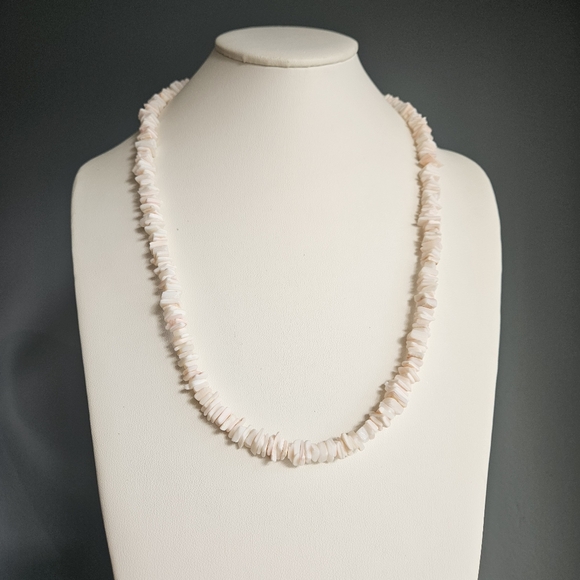 ❤️ 2/$30 Light Pink Puka Shell Necklace Vintage Tropical Beach Handmade Beaded - Picture 1 of 12